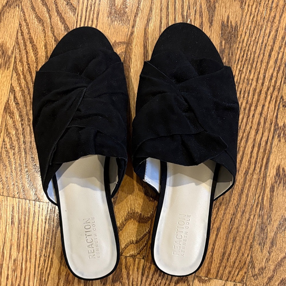 Kenneth Cole Reaction Black Knotted Sandals
